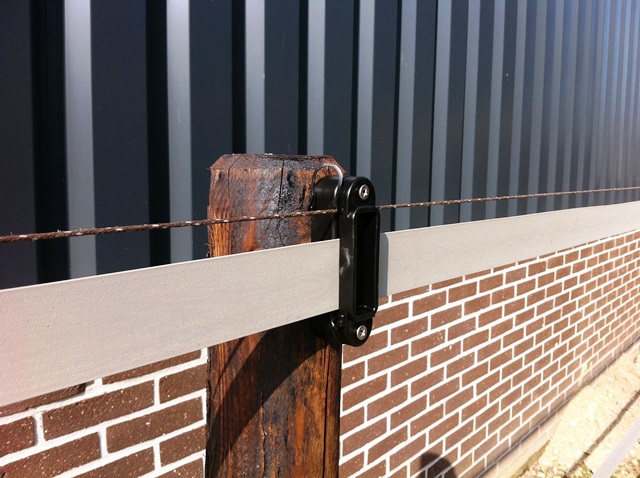 Runde Pfost 10cm - hippo safety fence Grijs met stroomdraad